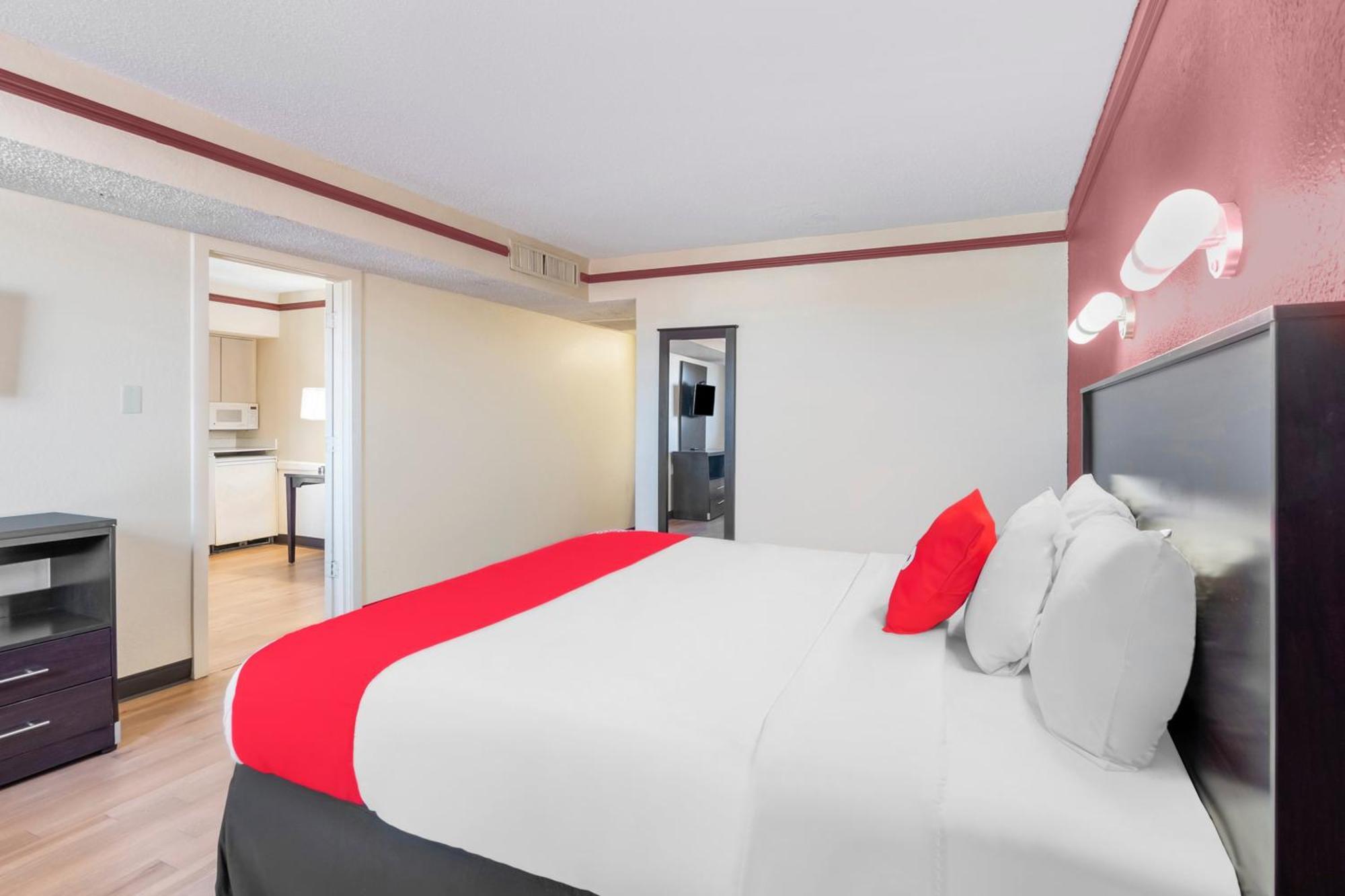 Oyo Hotel Tulsa N Sheridan Rd & Airport Eksteriør billede