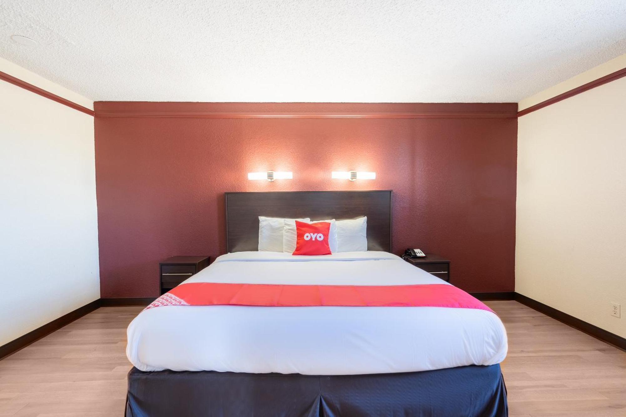 Oyo Hotel Tulsa N Sheridan Rd & Airport Eksteriør billede
